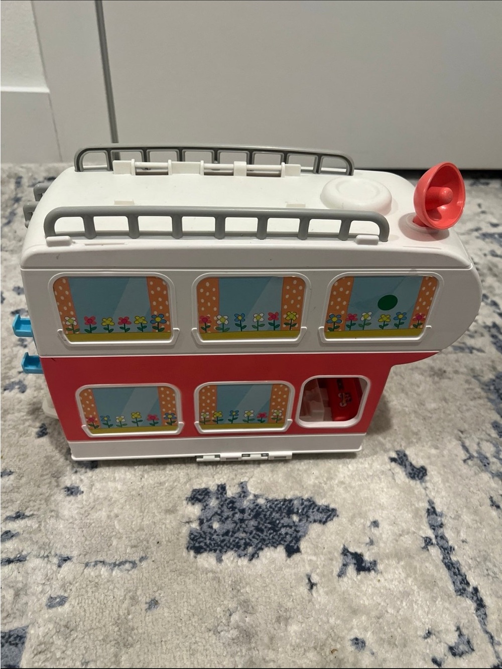 Peppa pig RV camper - Picture 2 of 6